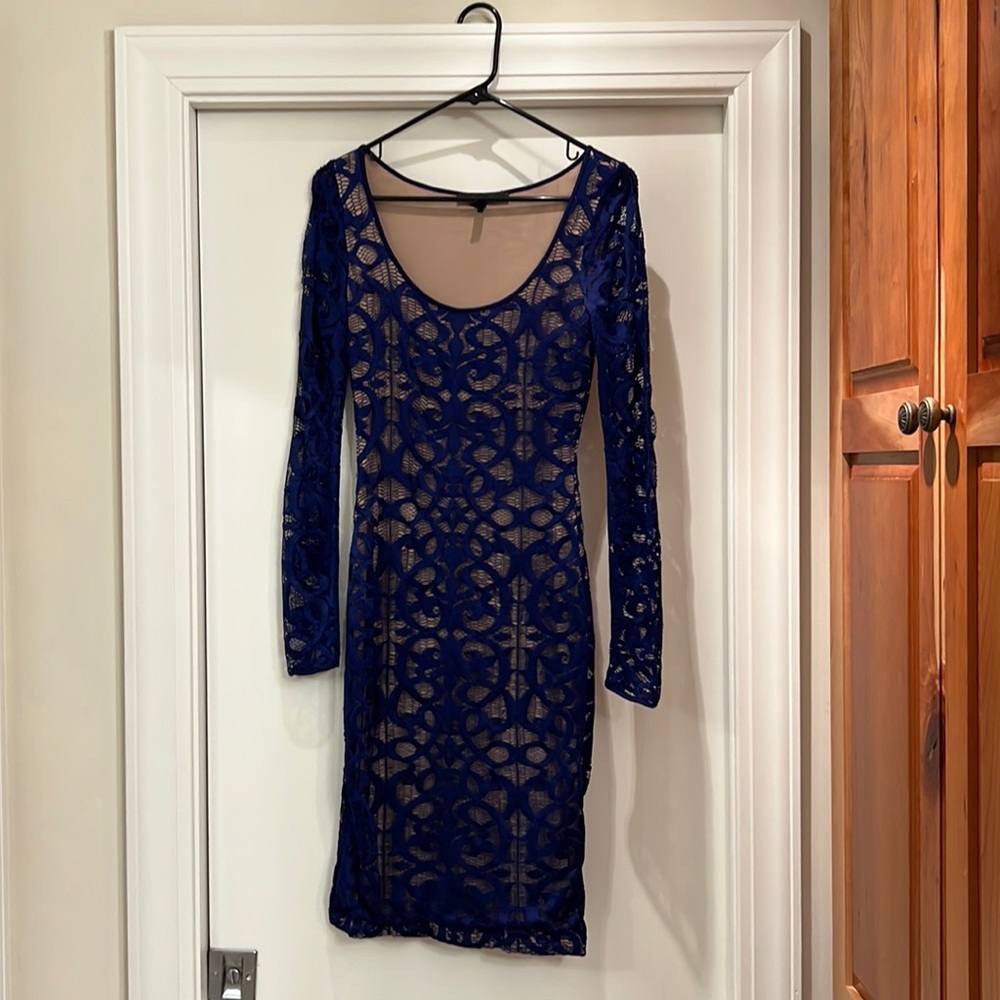 BCBG Maxazria Cobalt Blue Lace Fitted Dress — XS